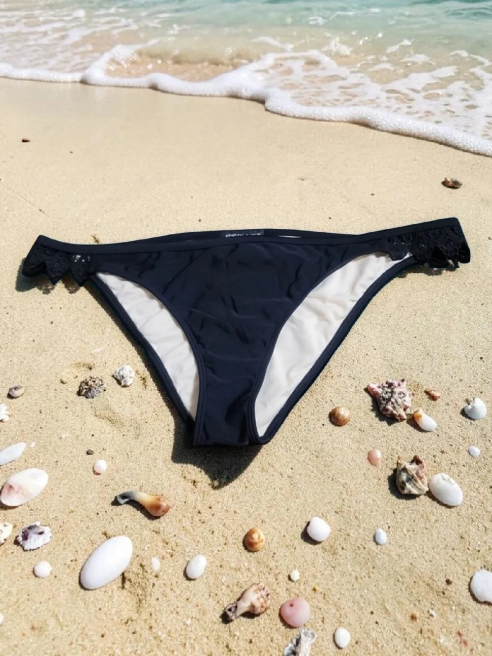 Kendall & Kylie - XL Black Bikini Bottom